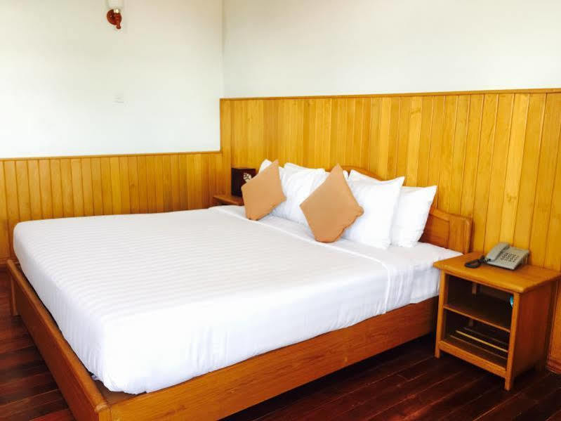 Inle Lotus Hotel Nyaung Shwe Buitenkant foto